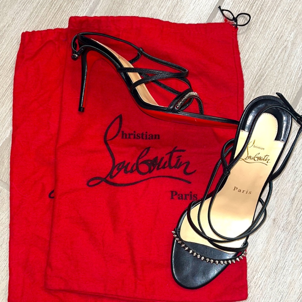 COPY - ❤️👠GORGEOUS RED BOTTOMS ❤️👠 38.5